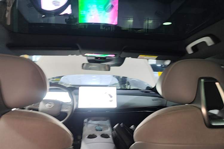 Used Nissan N7 2025 510 Pro Headliner