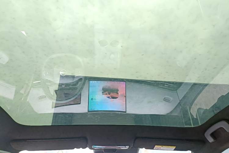 Used Nissan N7 2025 510 Max Headliner