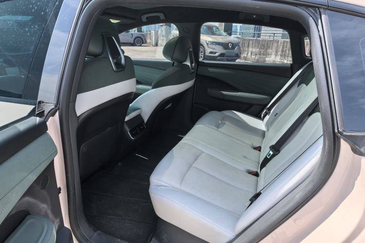 Used Nissan N7 2025 625 Max Interior 3