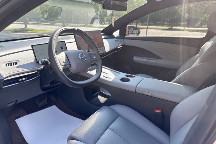 Used Nissan N7 2025 510 Pro Interior 4
