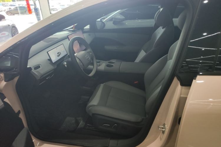 Used Nissan N7 2025 510 Max Left Front Seat