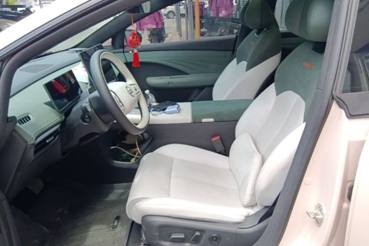 Used Nissan N7 2025 625 Max Left Front Seat