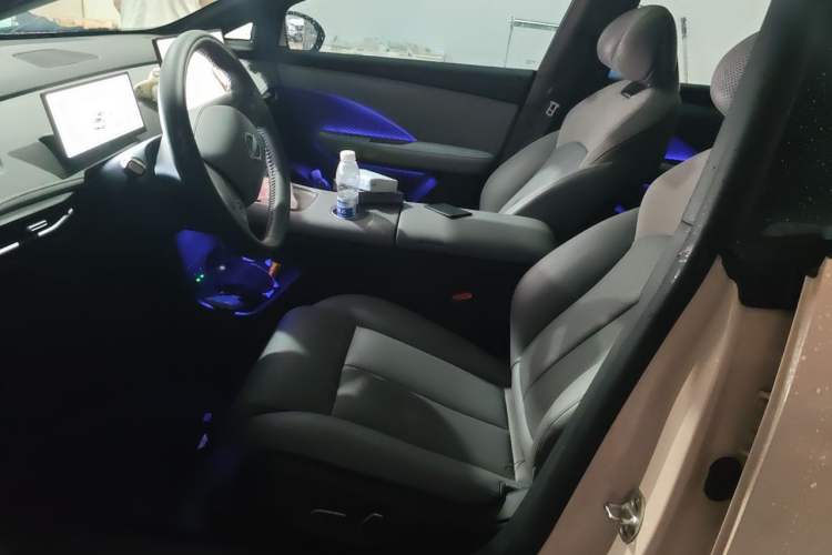 Used Nissan N7 2025 510 Pro Left Front Seat