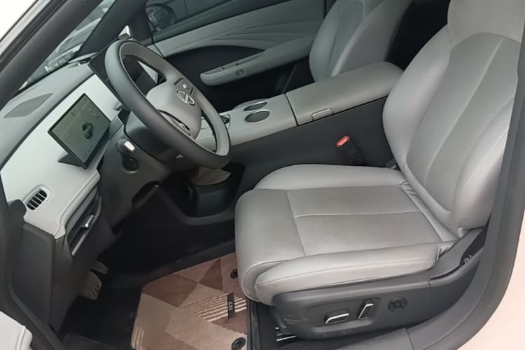 Used Nissan N7 2025 510 Max Left Front Seat
