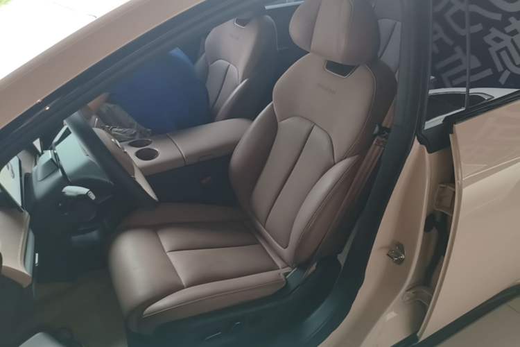 Used Nissan N7 2025 510 Max Left Front Seat