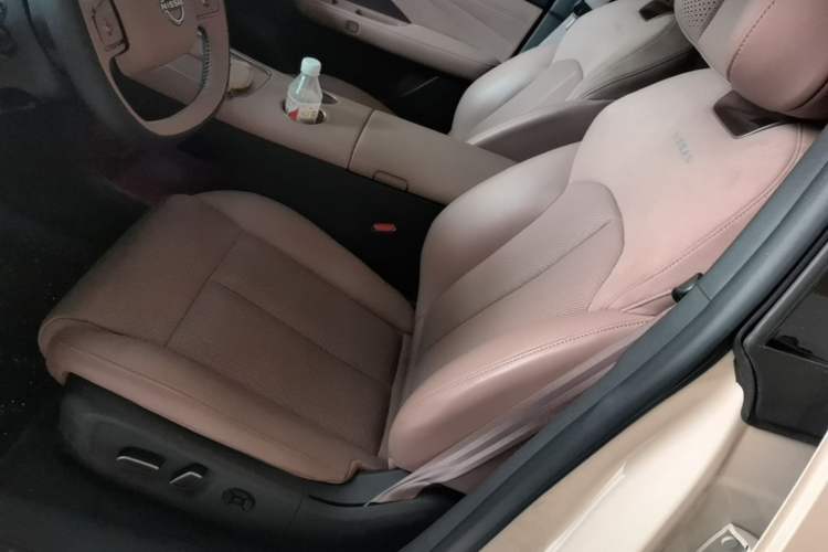 Used Nissan N7 2025 510 Pro Left Front Seat