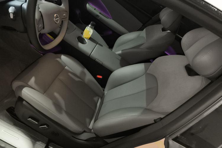 Used Nissan N7 2025 625 Max Left Front Seat