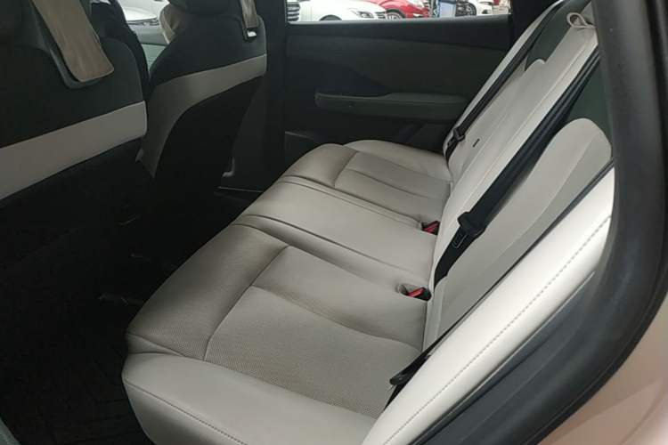 Used Nissan N7 2025 625 Max Left Rear Seat