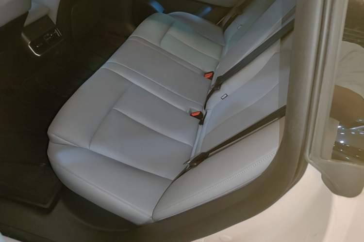 Used Nissan N7 2025 625 Max Left Rear Seat
