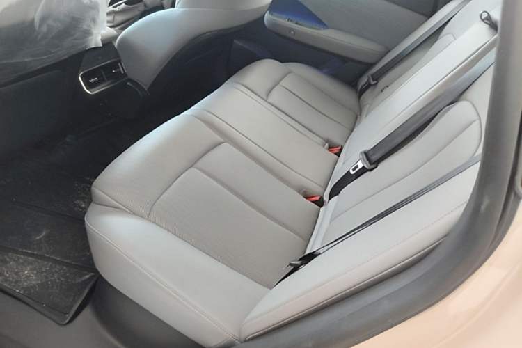 Used Nissan N7 2025 625 Max Left Rear Seat