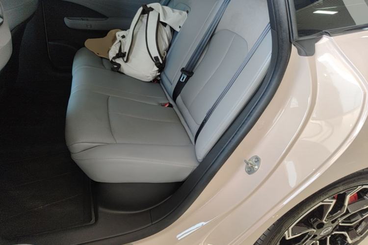 Used Nissan N7 2025 625 Max Left Rear Seat