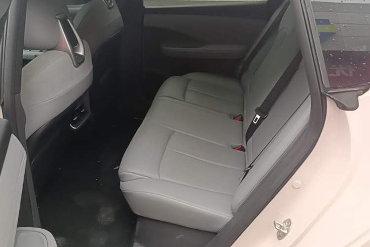 Used Nissan N7 2025 625 Max Left Rear Seat