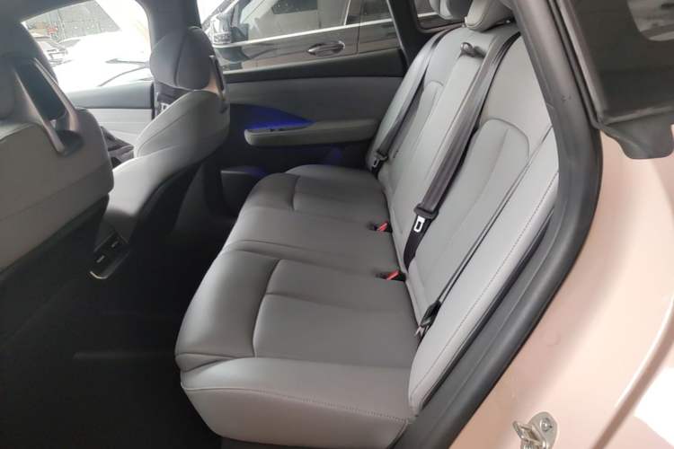 Used Nissan N7 2025 625 Max Left Rear Seat