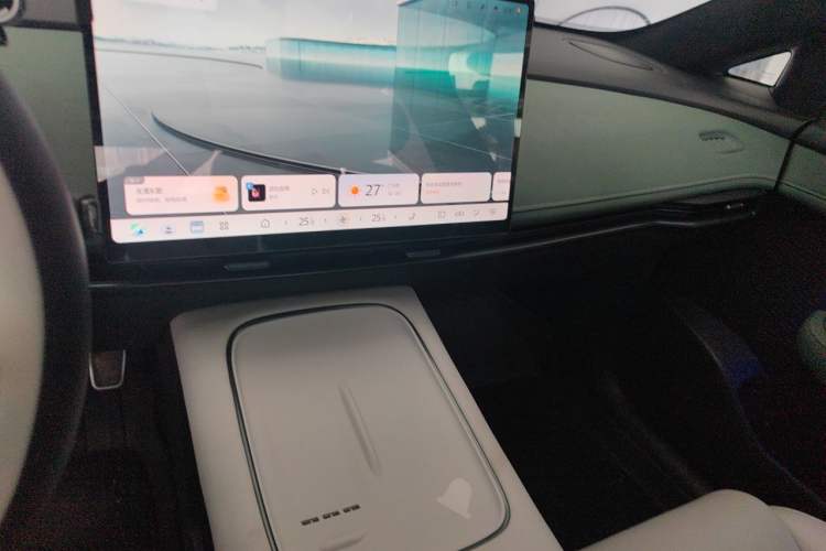 Used Nissan N7 2025 510 Max Audio And AC Panel