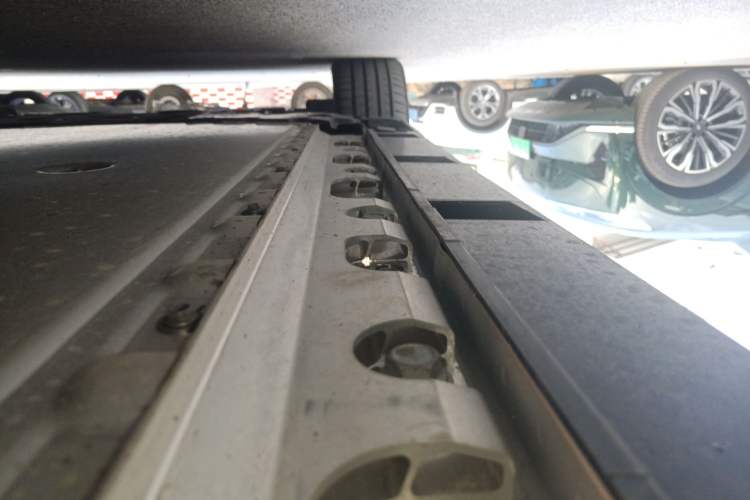 Used Nissan N7 2025 510 Pro Chassis Front Left