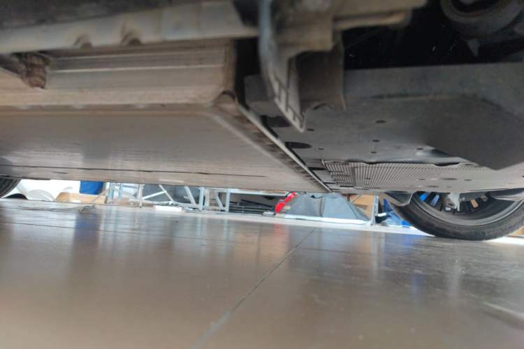 Used Nissan N7 2025 510 Max Chassis Rear Left