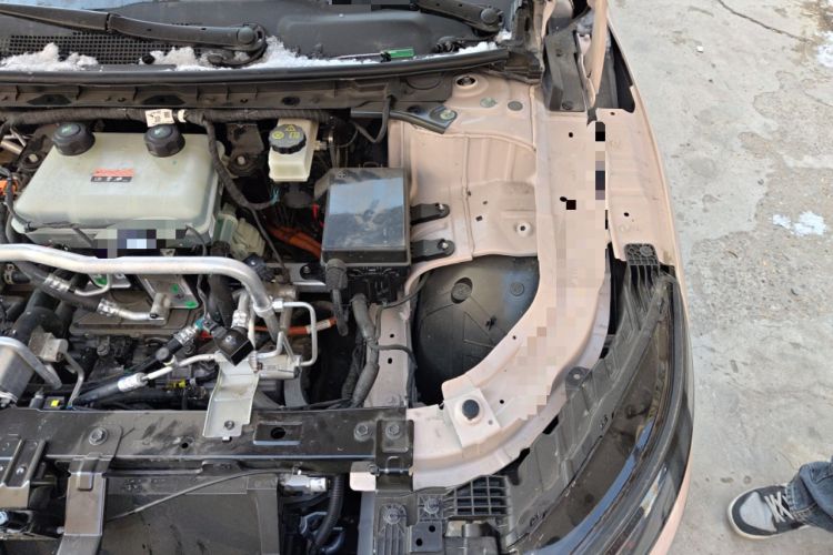 Used Nissan N7 2025 510 Pro Engine Bay Left