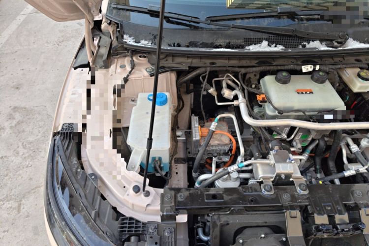 Used Nissan N7 2025 510 Pro Engine Bay Right