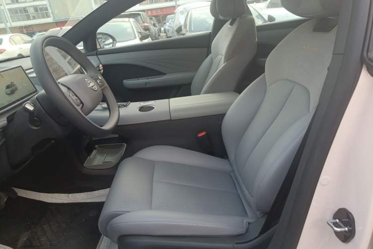 Used Nissan N7 2025 510 Pro Left Front Seat