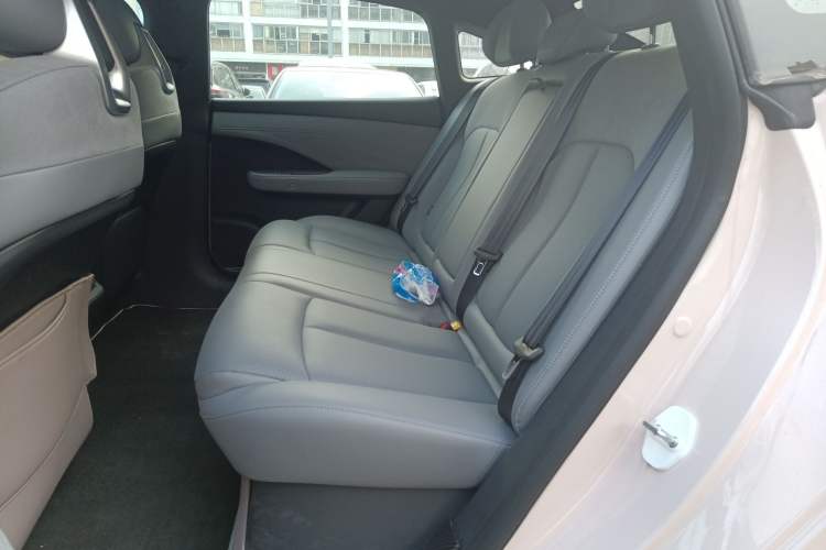 Used Nissan N7 2025 510 Pro Left Rear Seat