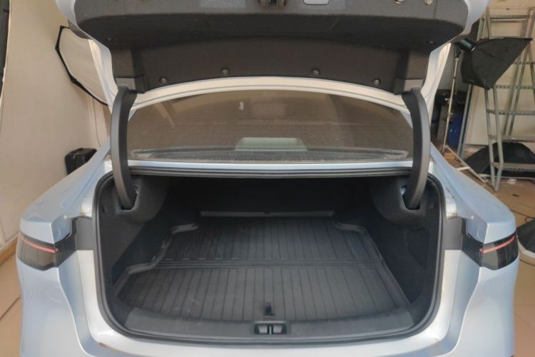 Used Nissan N7 2025 510 Max Trunk