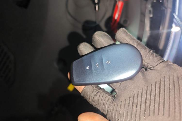 Used Nissan N7 2025 625 Max Vehicle Key