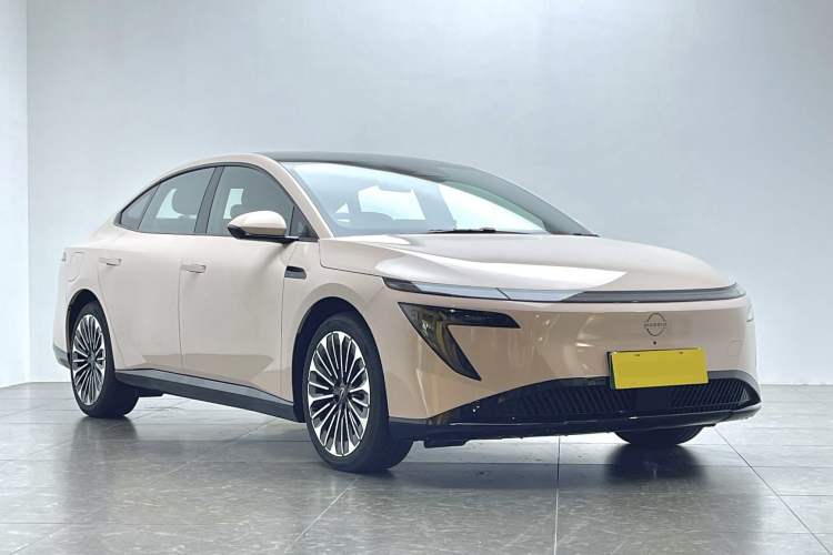 Used Nissan N7 2025 510 Pro Exterior 2