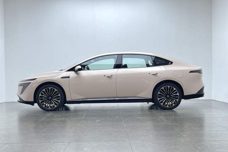 Used Nissan N7 2025 510 Pro Exterior 4