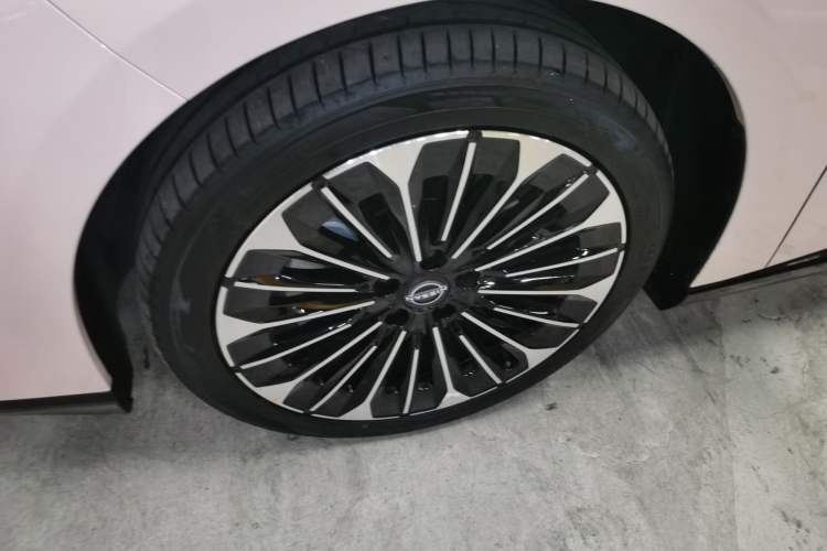 Used Nissan N7 2025 510 Pro Exterior 7