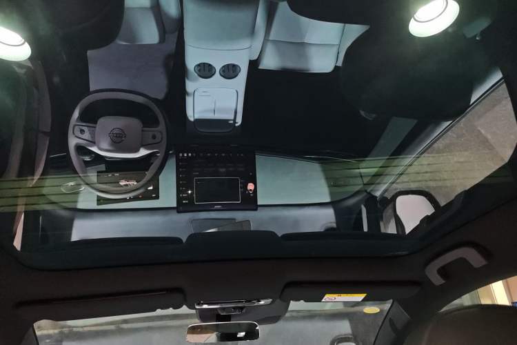Used Nissan N7 2025 510 Pro Headliner