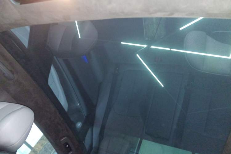 Used Nissan N7 2025 625 Max Headliner