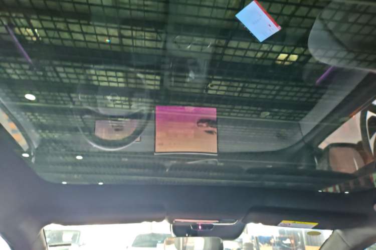 Used Nissan N7 2025 625 Max Headliner