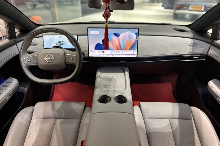 Used Nissan N7 2025 625 Max Interior 4