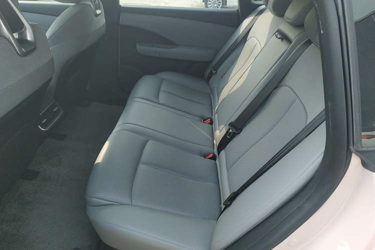 Used Nissan N7 2025 625 Max Left Rear Seat