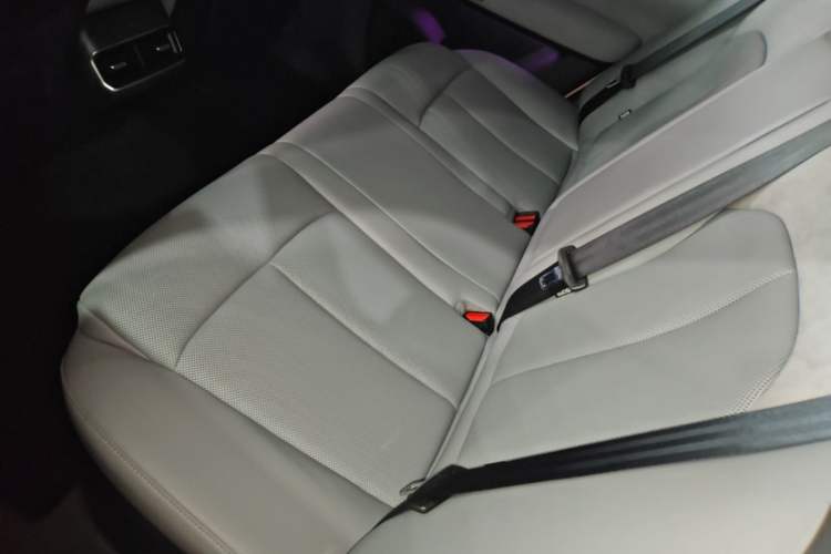 Used Nissan N7 2025 625 Max Left Rear Seat