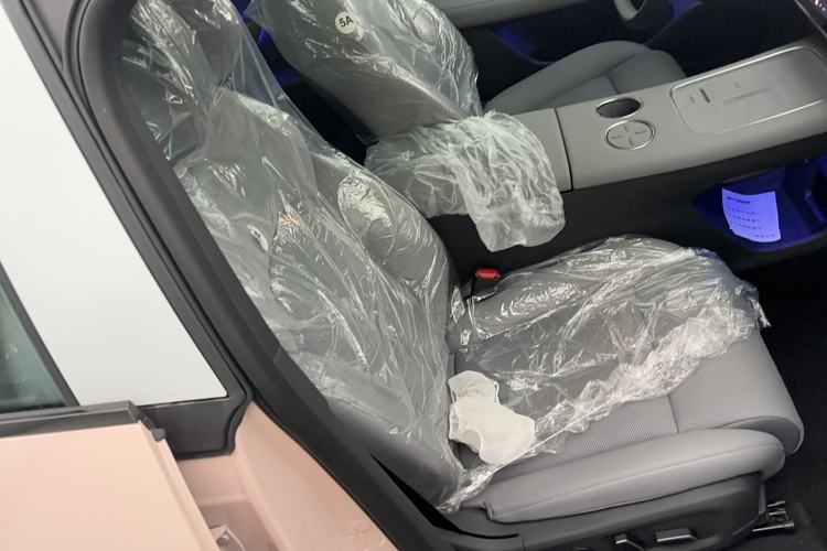 Used Nissan N7 2025 510 Pro Right Front Seat