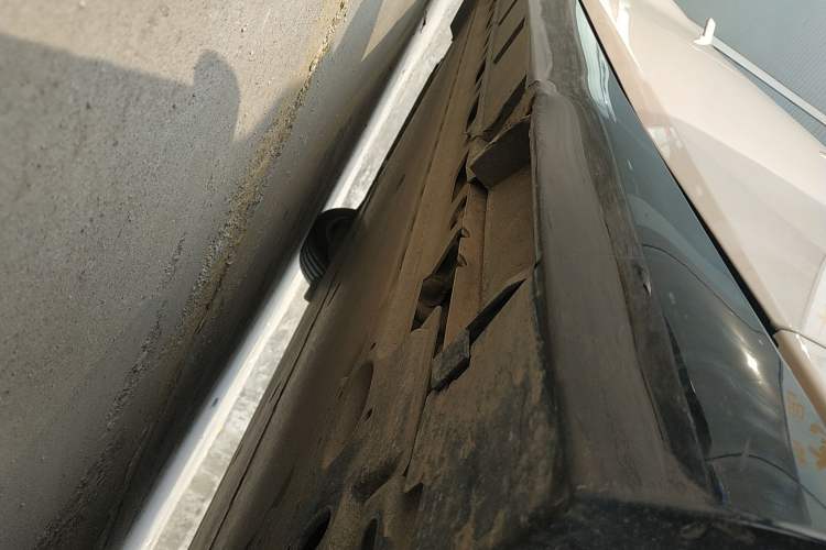 Used Nissan N7 2025 625 Max Right Side Sill