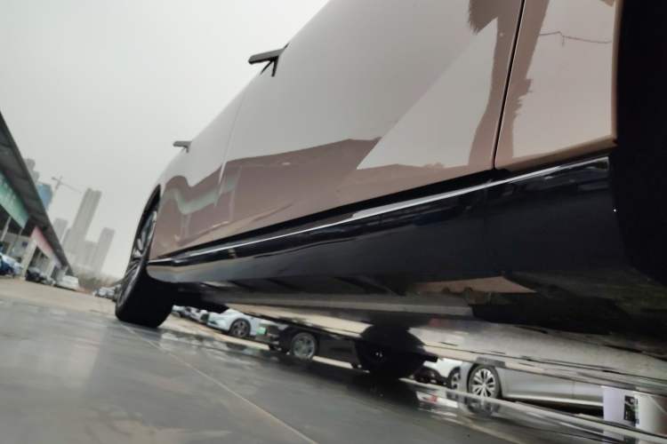 Used Nissan N7 2025 510 Pro Right Side Sill
