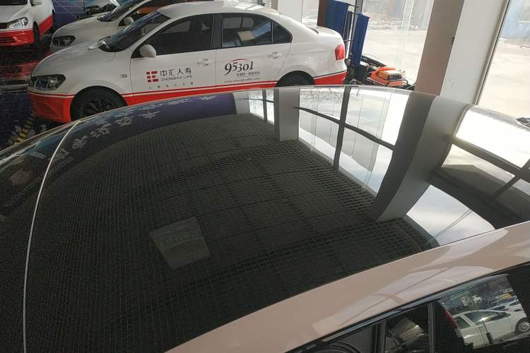 Used Nissan N7 2025 625 Max Roof
