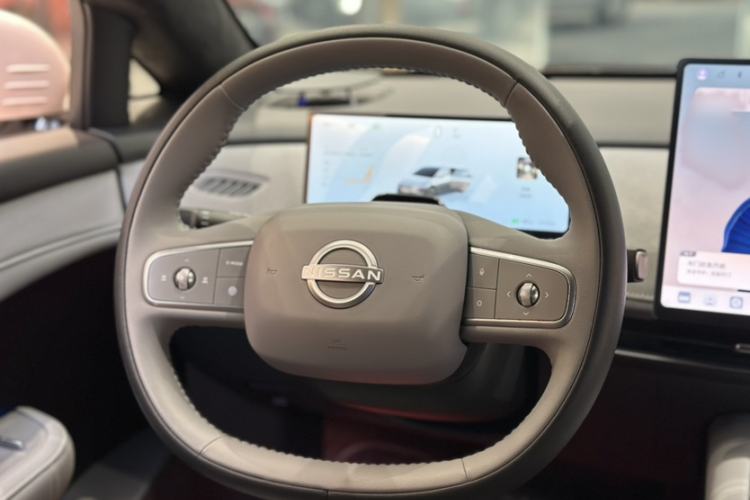 Used Nissan N7 2025 625 Max Steering Wheel