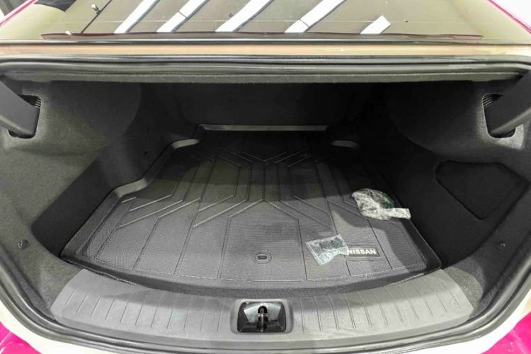 Used Nissan N7 2025 510 Max Trunk