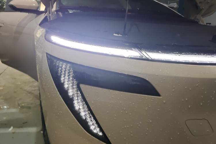 Used Nissan N7 2025 510 Pro Right Front Headlight