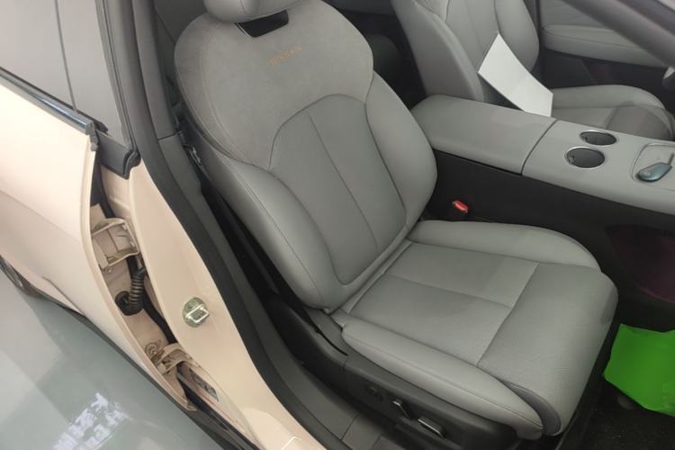 Used Nissan N7 2025 510 Max Right Front Seat