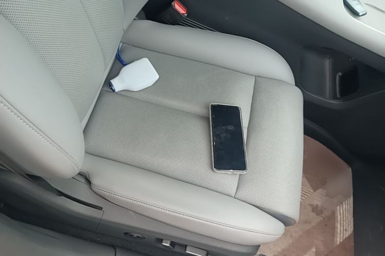 Used Nissan N7 2025 510 Max Right Front Seat