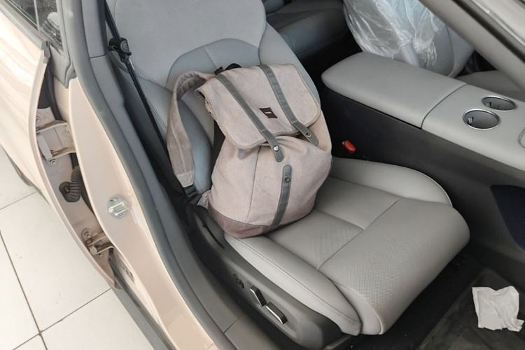 Used Nissan N7 2025 625 Max Right Front Seat