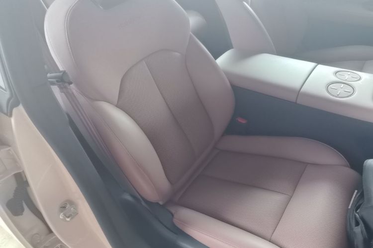 Used Nissan N7 2025 510 Max Right Front Seat
