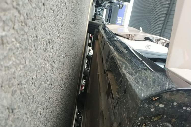 Used Nissan N7 2025 625 Max Right Side Sill