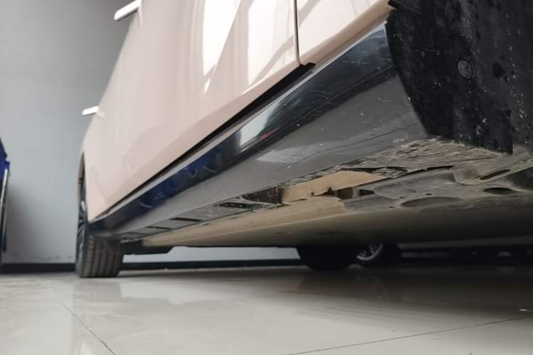 Used Nissan N7 2025 510 Max Right Side Sill