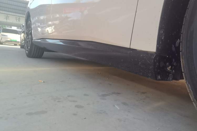 Used Nissan N7 2025 510 Max Right Side Sill