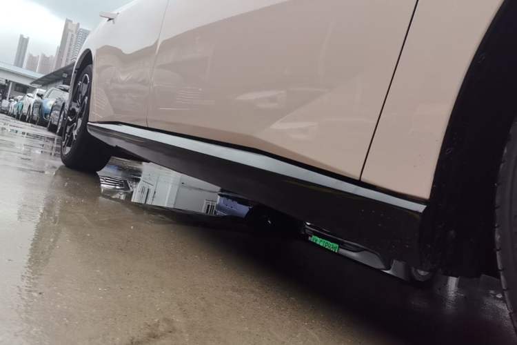 Used Nissan N7 2025 510 Max Right Side Sill